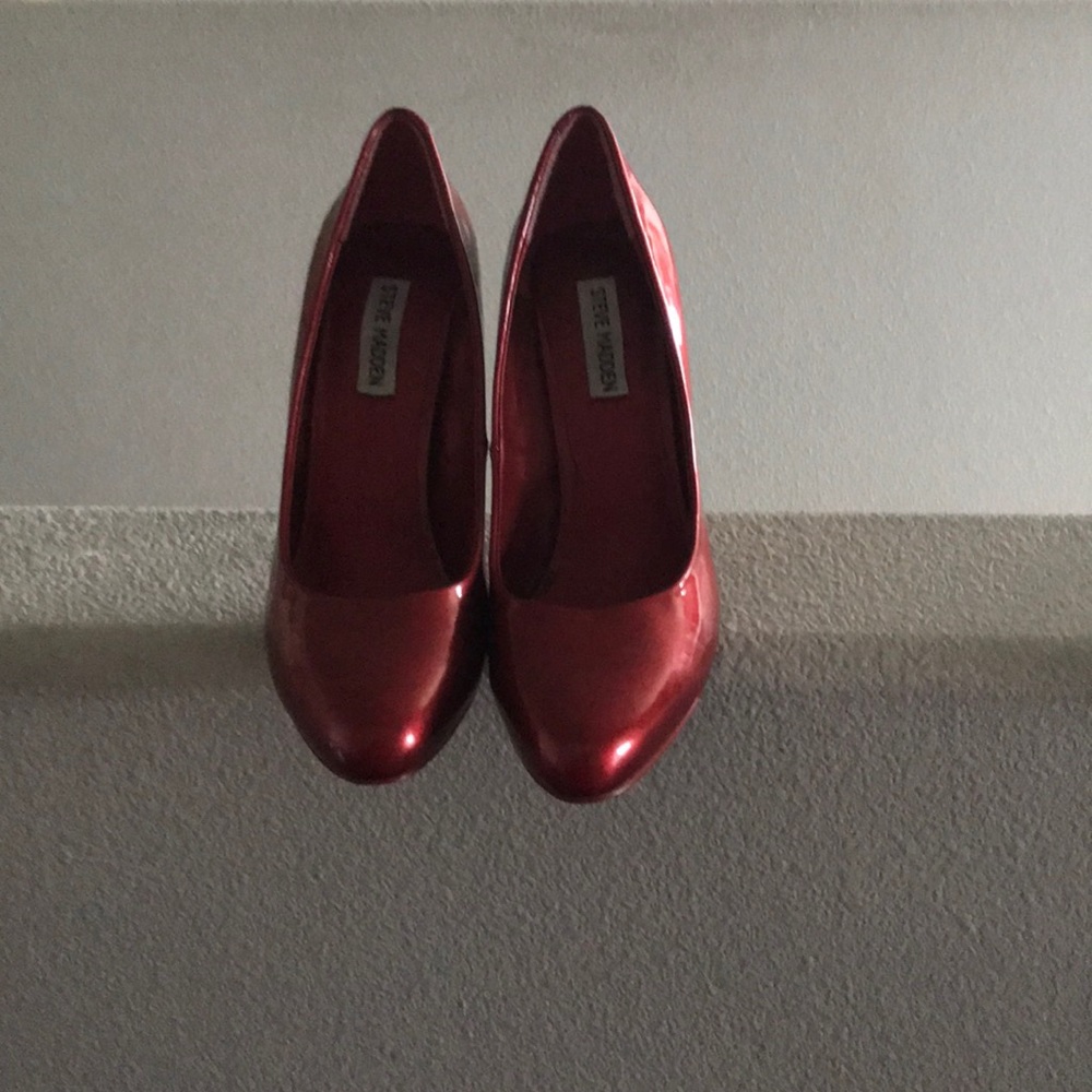 Steve Madden red heels size 10